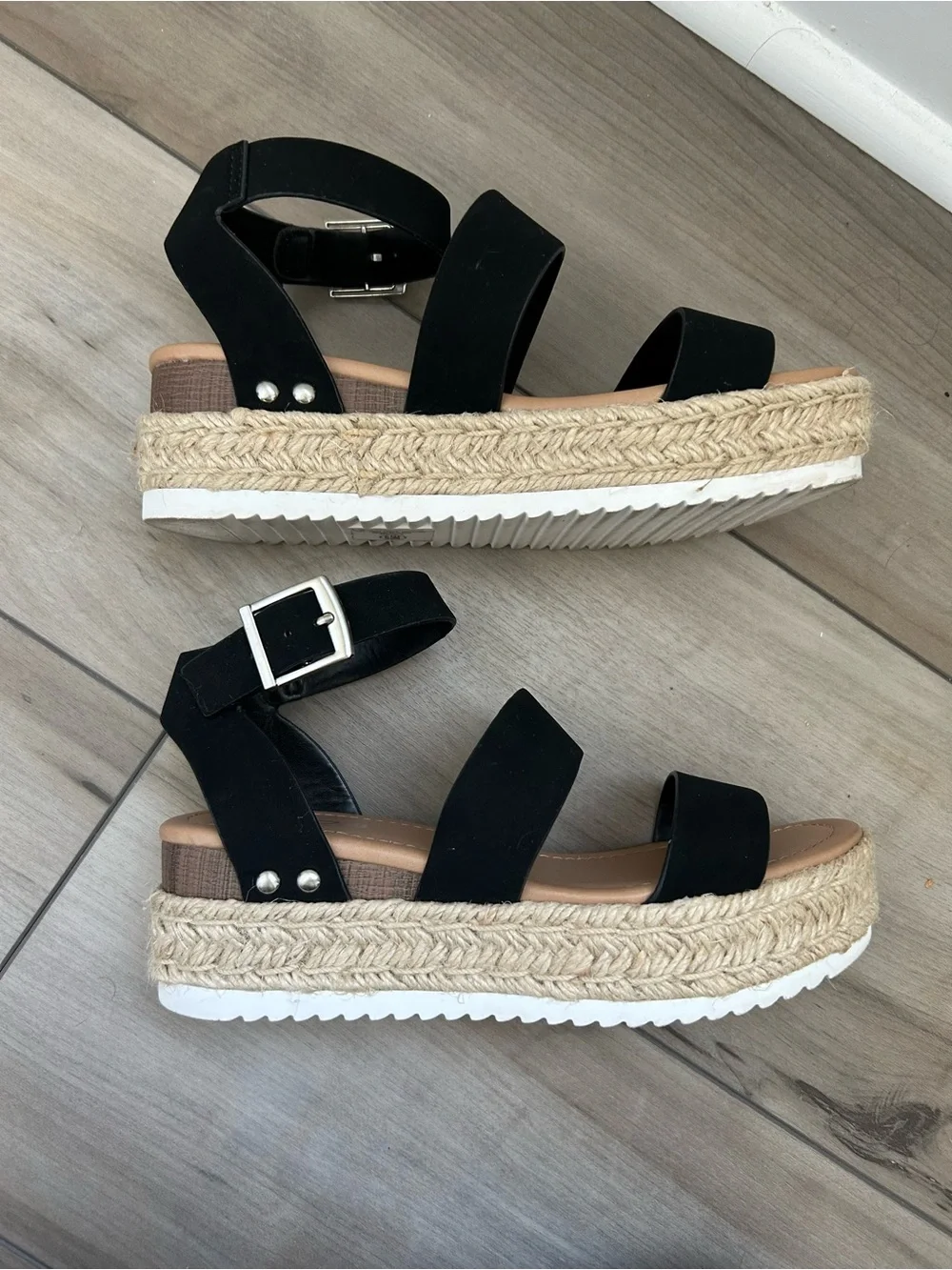 SODA Women's Black Strappy Buckle Espadrille Platform Sandals Size 6.5M